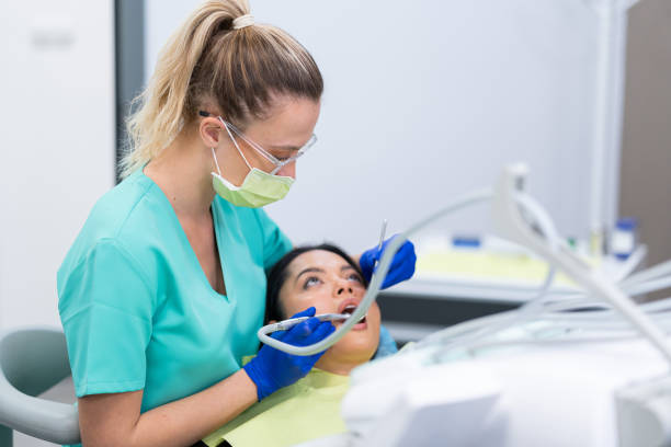 Best Emergency Tooth Extraction in Wellsville, MO